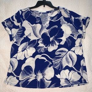 Wonderly Floral Split Neck Top
